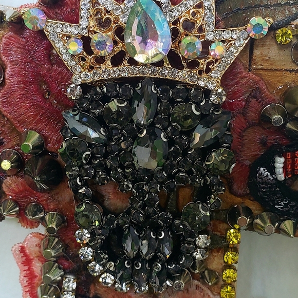 "Couture Chaos" handmade, designer inspired wall cross - Picture 4 of 7